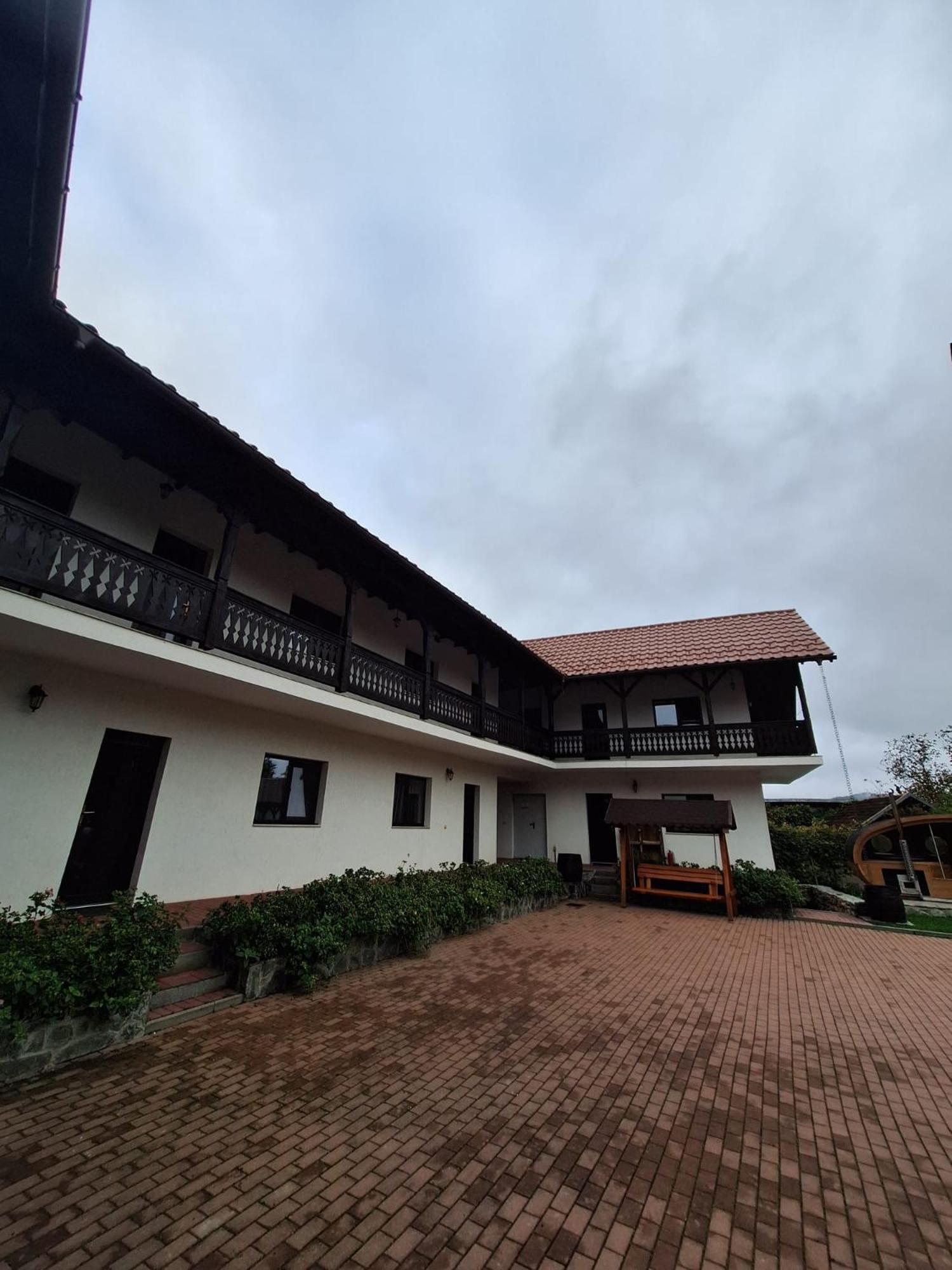 Pensiunea Alex Marga Exterior photo